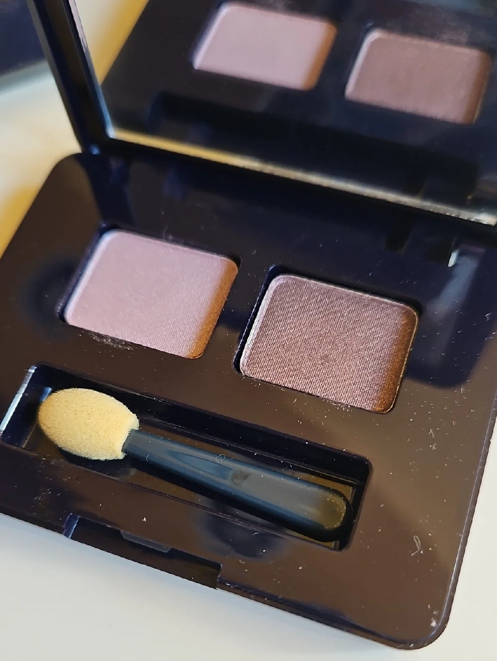 Estée Lauder Eyeshadow Duo #13 Pale Moon And #7 Smokey Compact Travel Size